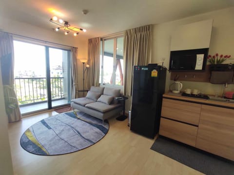 TV and multimedia, Kitchen or kitchenette, Living room, Seating area, Dining area, minibar