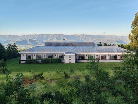 Property building, Garden, Hiking, Mountain view