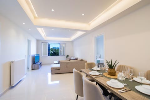 Seating area, Dining area