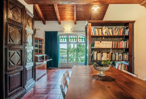 Library, Dining area