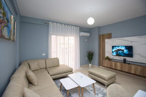 TV and multimedia, Living room, Seating area, air conditioner