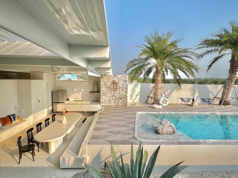 Day, Natural landscape, Seating area, Pool view, Swimming pool, sunbed