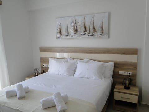 Chrysanthes No3 Apartment in Poros