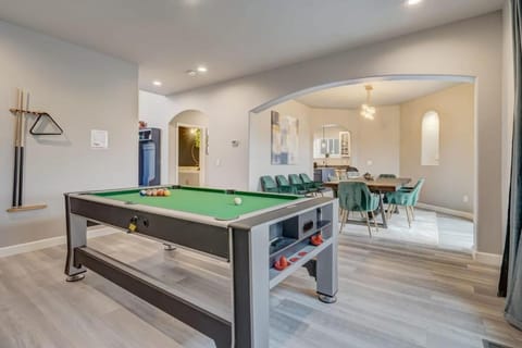 Mystique Villa - Gym Pool Table BBQ Alfresco House in Colorado Springs