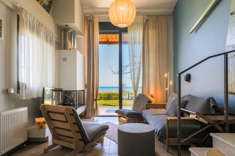 Natural landscape, TV and multimedia, Living room, Seating area, Sea view, internet