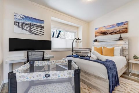 Princeton View - Posh Downtown King Workspace House in Buena Vista