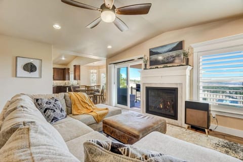 Stargazer Paradise - Top Spot Hot Tub Gym Man Cave Villa in Palmer Lake