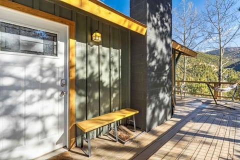 Timber Peak Cabin - Hot Tub BBQ Scenic Views Cabin in Colorado