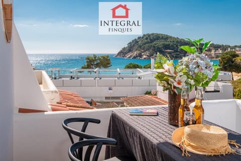 Day, Natural landscape, Balcony/Terrace, Sea view