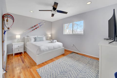 Trail Climb - Chic Downtown BBQ Scenic House in Old Colorado City