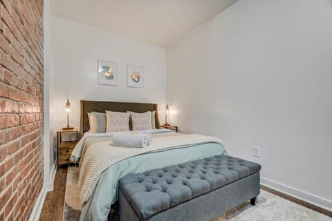 Miners Anvil - Steps to Historic District Apartment in Old Colorado City