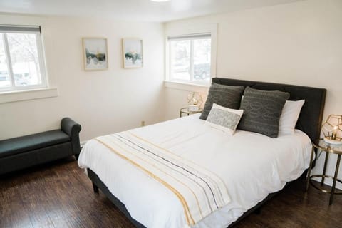 Miners Bend - Historic Locale Scenic Workspace Apartment in Old Colorado City