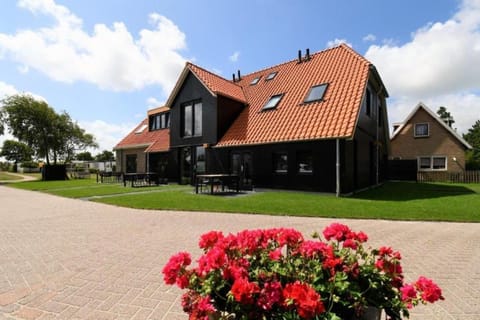 Property building, Spring, Day, Natural landscape, Garden