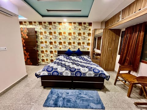 View (from property/room), Bedroom, Family, Family, Family, wardrobe