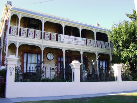 Property building, Day