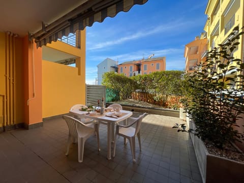 Patio, Balcony/Terrace, Dining area