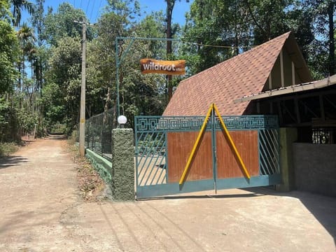 Facade/entrance, Day