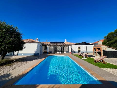 Property building, Pool view, Swimming pool, sunbed