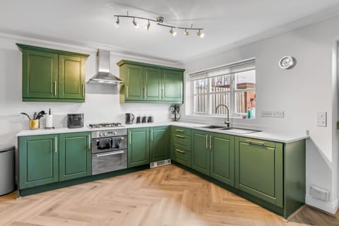 Seven Space Central Town House with Parking House in Norwich