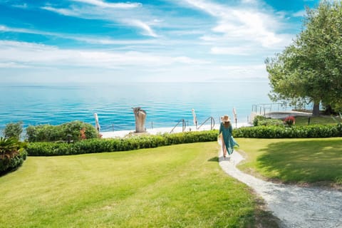 Iconic PRIVE beachfront villa Mola Kaliva Villa in Halkidiki