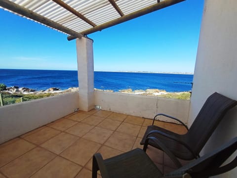 Property building, Balcony/Terrace, Sea view