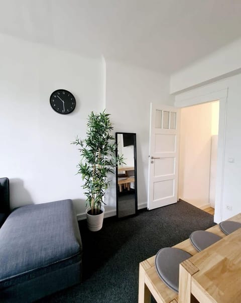 Spacious Apt for 9 in great location Apartment in Hamburg