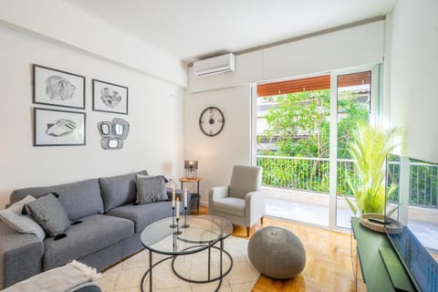 Living room, Seating area, air conditioner
