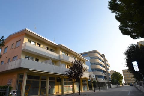 Property building, Facade/entrance, Neighbourhood