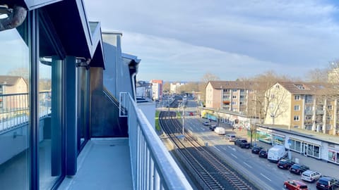 Property building, Day, Neighbourhood, View (from property/room), Balcony/Terrace, City view, Street view, Location
