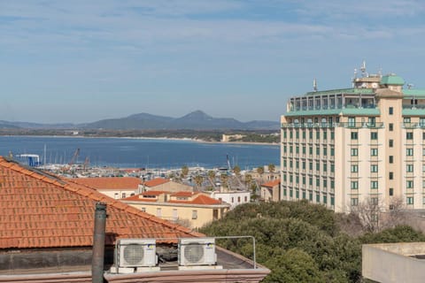 Nearby landmark, Day, Natural landscape, City view, Sea view