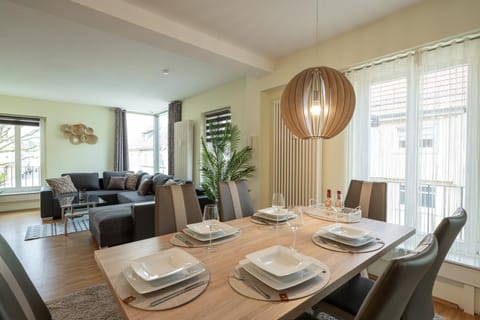 Living room, Seating area, Dining area