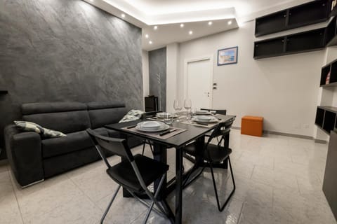 TV and multimedia, Lounge or bar, Dining area