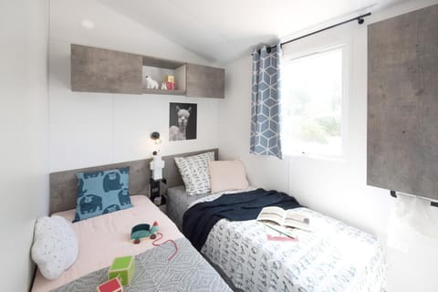 Chalet Bord de Mer Campground/ 
RV Resort in Normandy