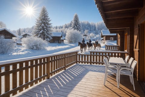 Balcony/Terrace, Mountain view, River view