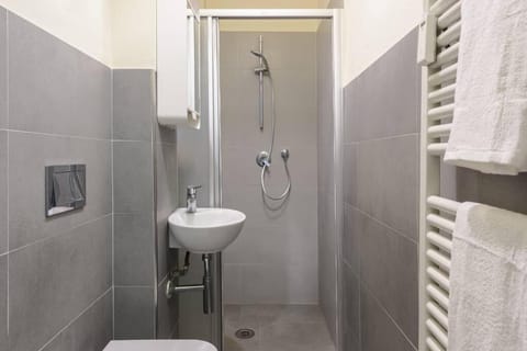 La Casina di Via Piave Apartment in Pisa