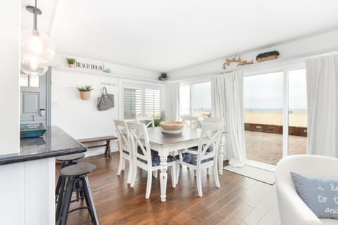 4 Bedroom Oceanfront Home with Giant Patio on the Sand House in Costa Mesa