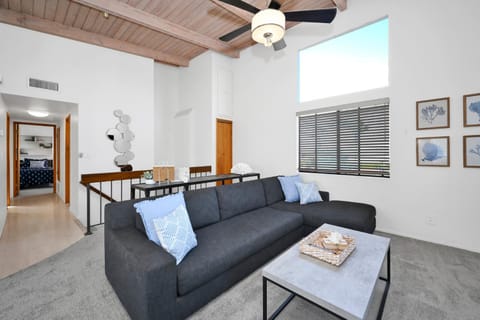 Beautiful home on Seashore Dr House in Costa Mesa