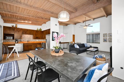 Beautiful home on Seashore Dr House in Costa Mesa