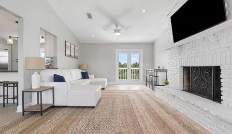 Beachside Bliss Beach House House in Pensacola Beach