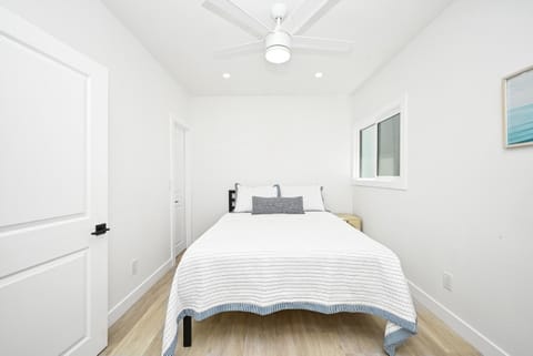 Sunset Beach Retreat next to Water Tower and Ocean House in Surfside