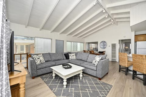 Oceanfront Triplex on Boardwalk with Ocean Views and Patio House in Balboa Peninsula