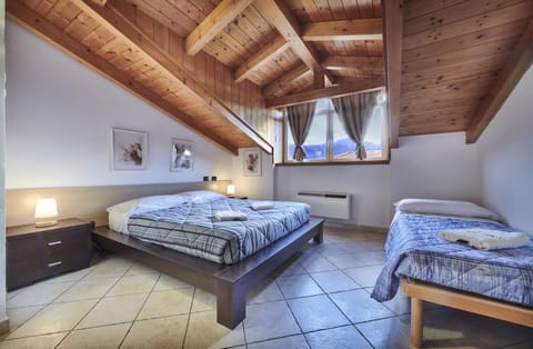 Twins attic in the center Apartment in Lierna