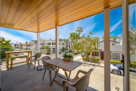 4 bedroom Renovated Home on Balboa Island House in Balboa Island