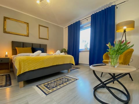 Bed, Photo of the whole room, Bedroom, Breakfast
