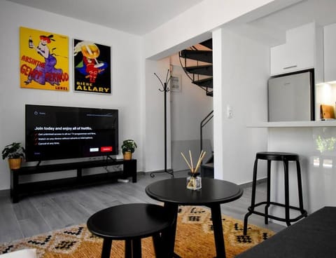 Communal lounge/ TV room, Living room