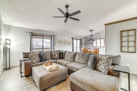 Spacious Holiday Island Escape with Deck and Gas Grill House in Carroll County