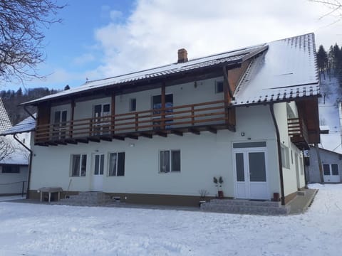 Property building, Winter
