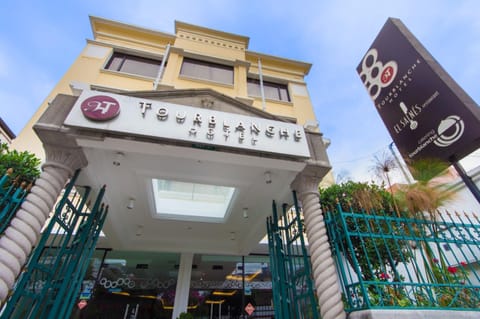 Property building, Facade/entrance, acessibility