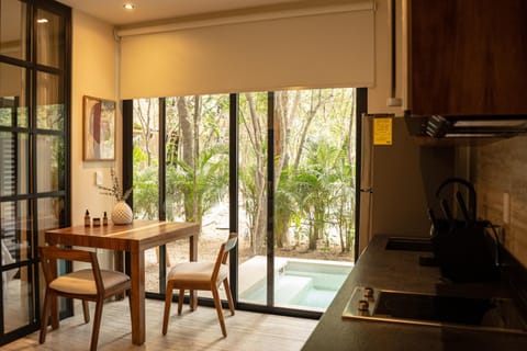 Balcony/Terrace, Dining area