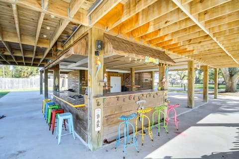 Walk to Beach Stunning Gulfport Getaway House in Gulfport